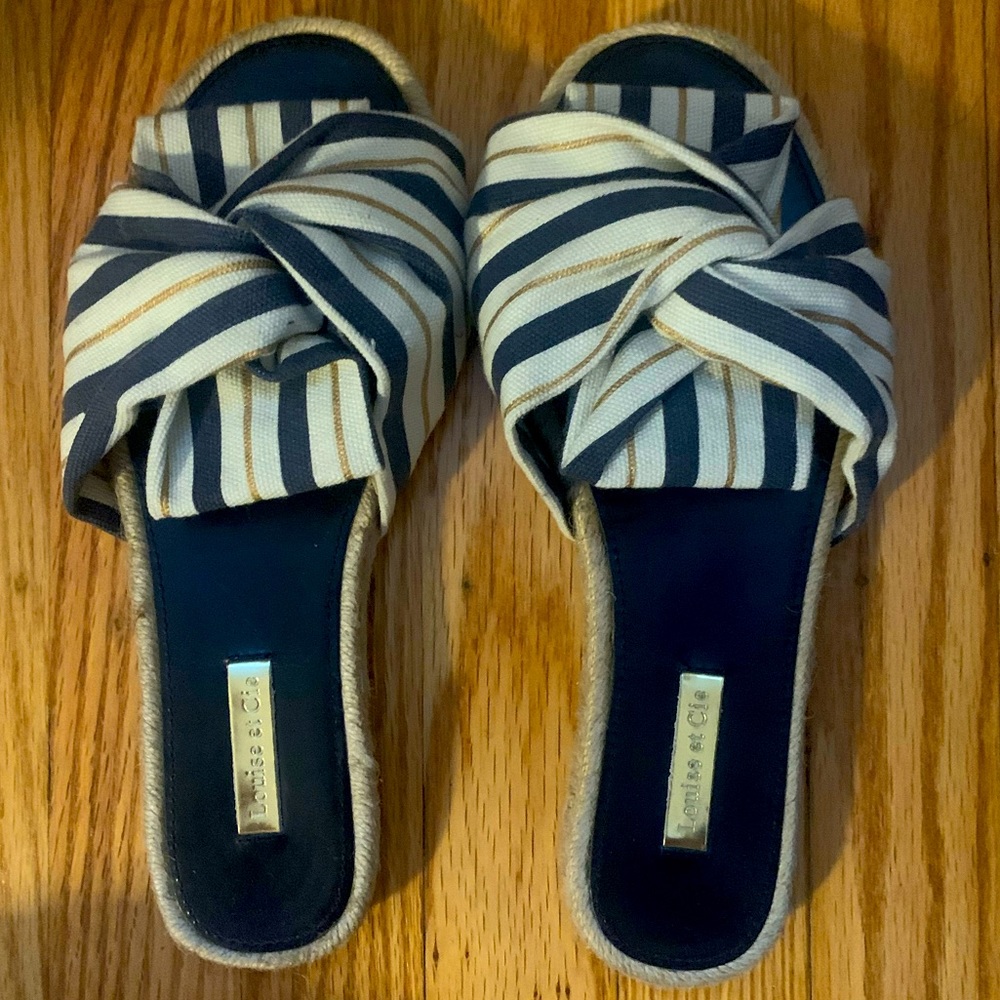 Louise et Cie flat sandals- size 7.